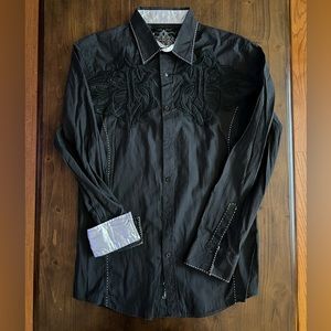 Men’s Roar Button Up. Size M